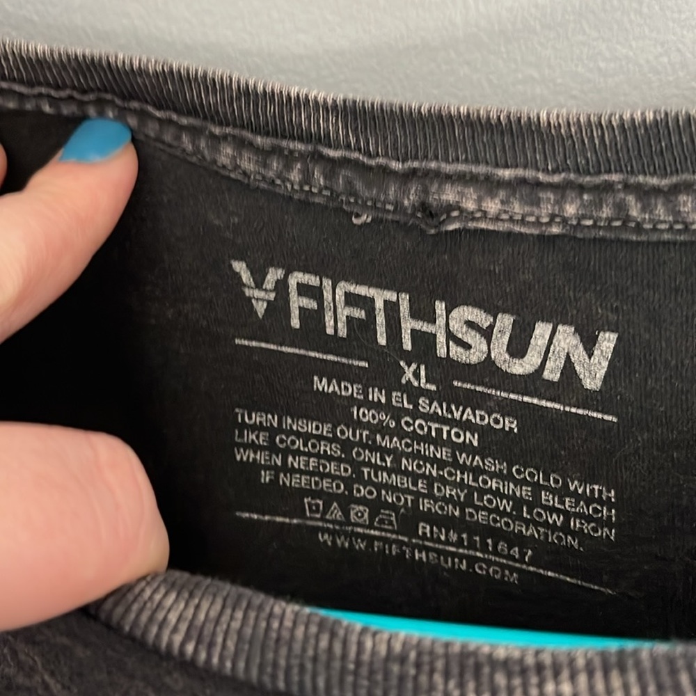 Fifth Sun Tee - Picture 3 of 4
